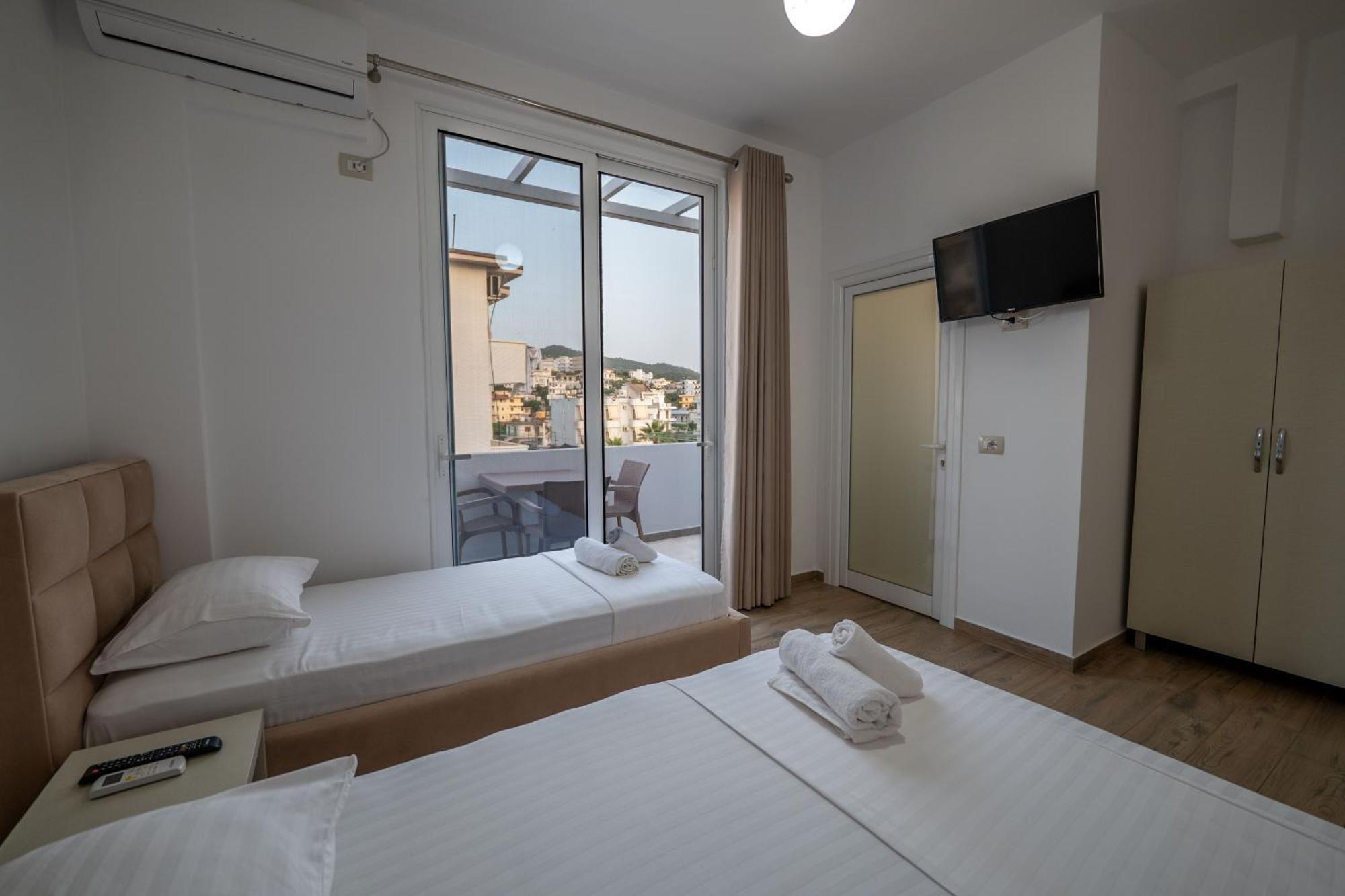 Hotel Veliaj Ksamil Exterior photo