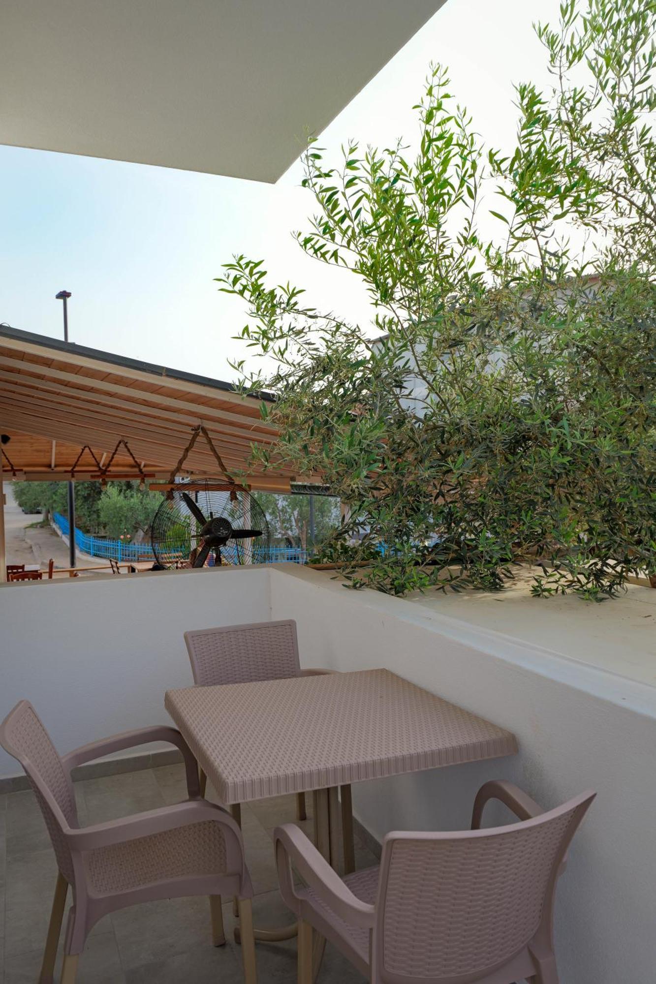 Hotel Veliaj Ksamil Exterior photo