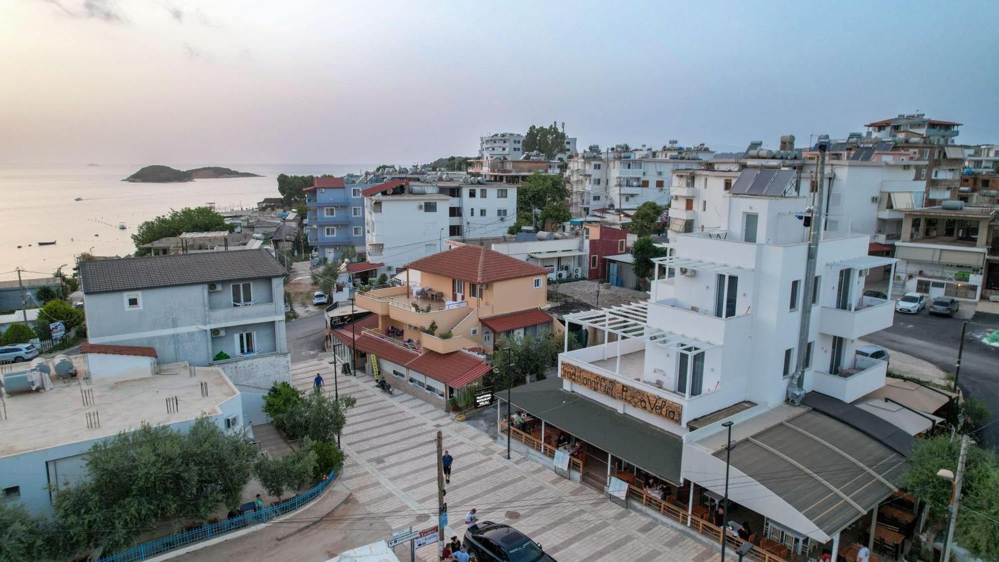 Hotel Veliaj Ksamil Exterior photo